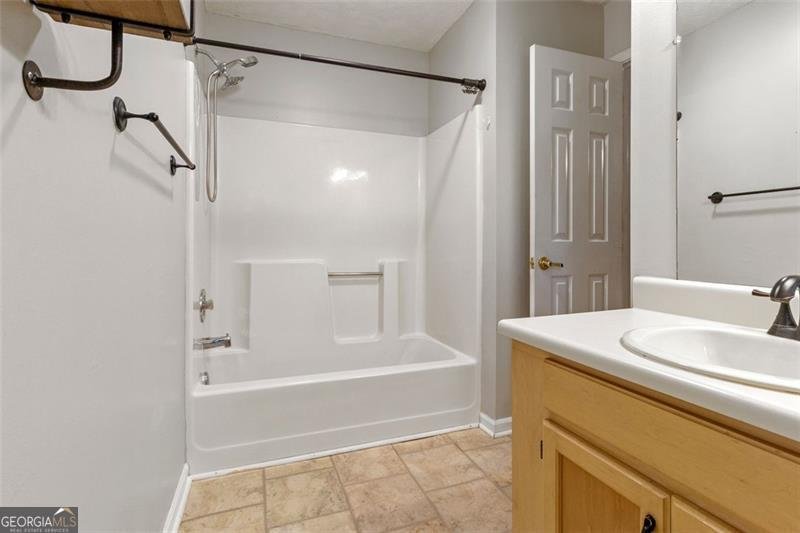 233 OAKRIDGE Drive Cartersville - 16