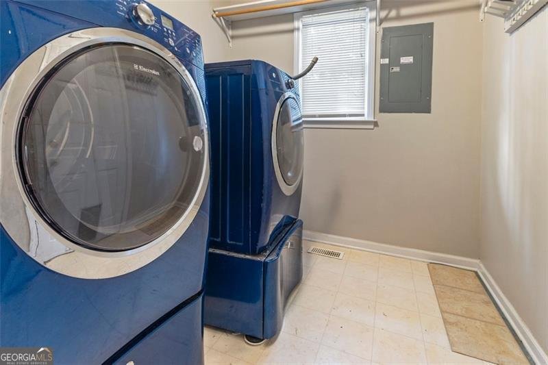 233 OAKRIDGE Drive Cartersville - 24