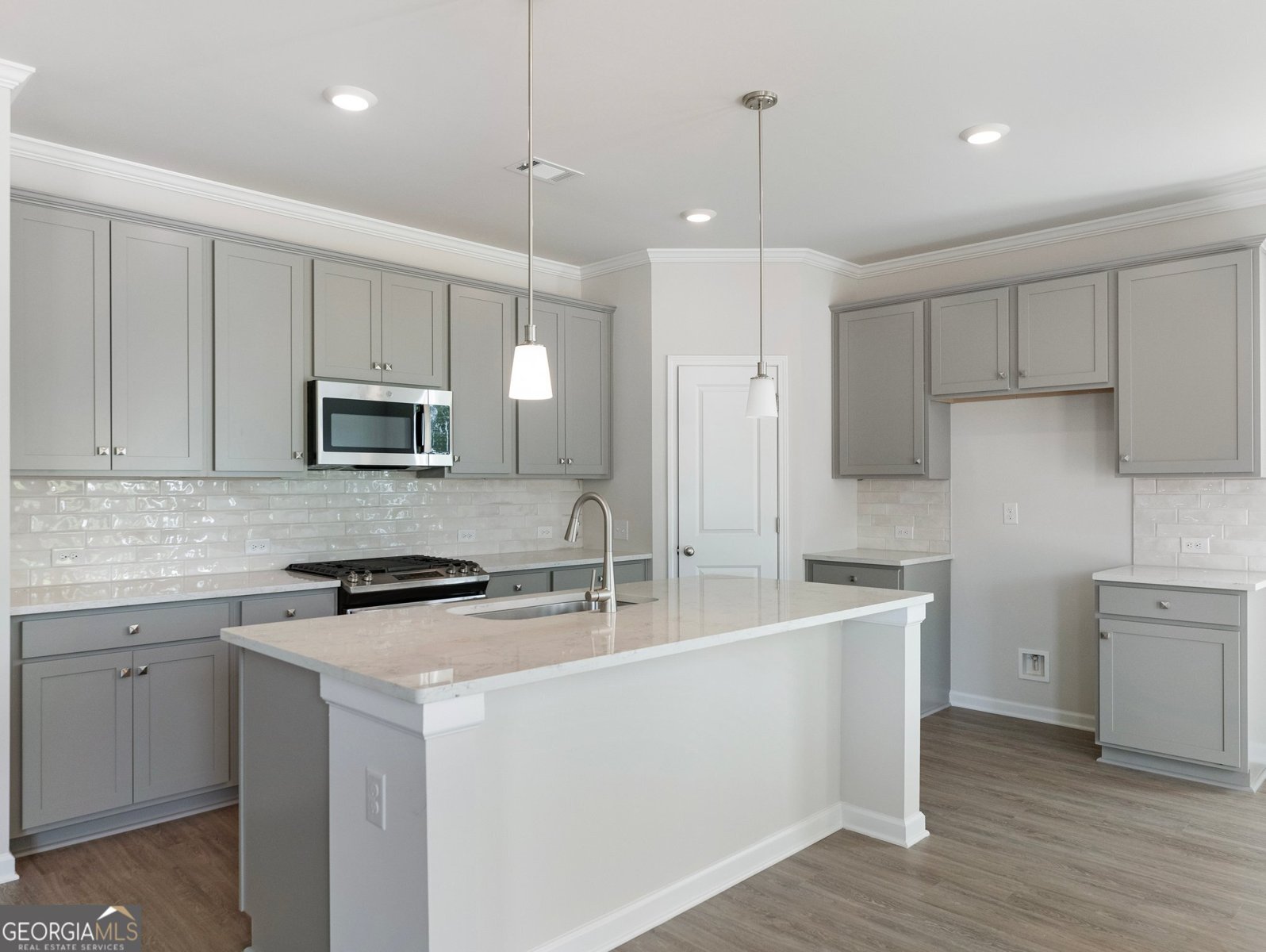 246 Midland Avenue Winder - 8