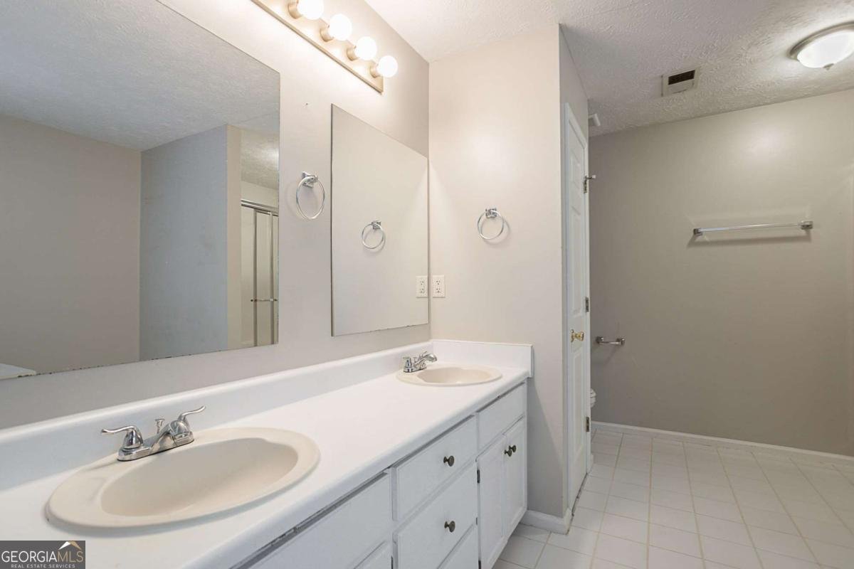 2140 Deer Trail Suwanee - 21
