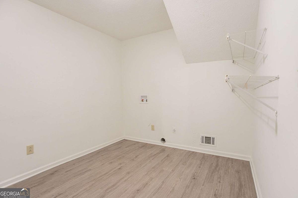 2140 Deer Trail Suwanee - 30