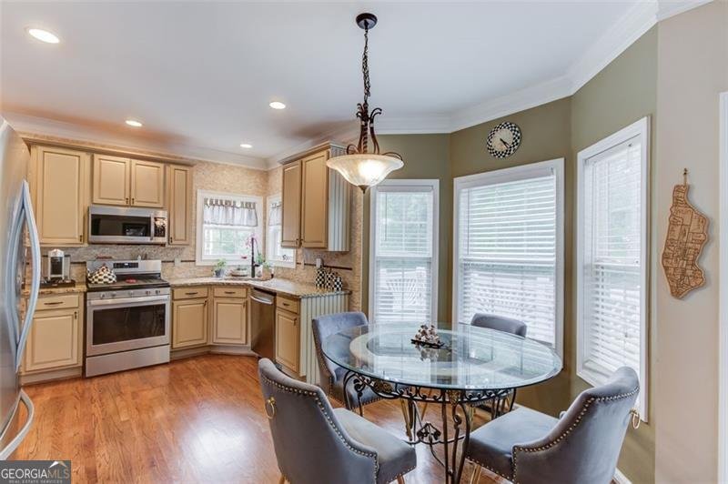 262 SANDHURST Court Suwanee - 12