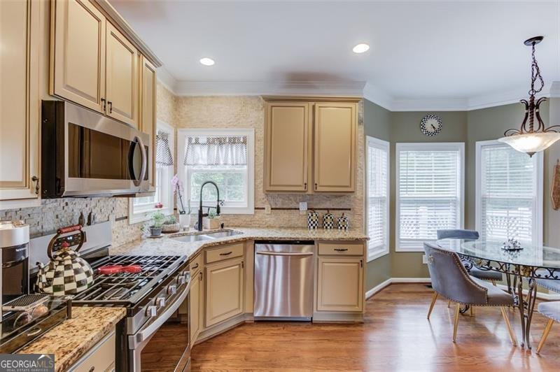 262 SANDHURST Court Suwanee - 14