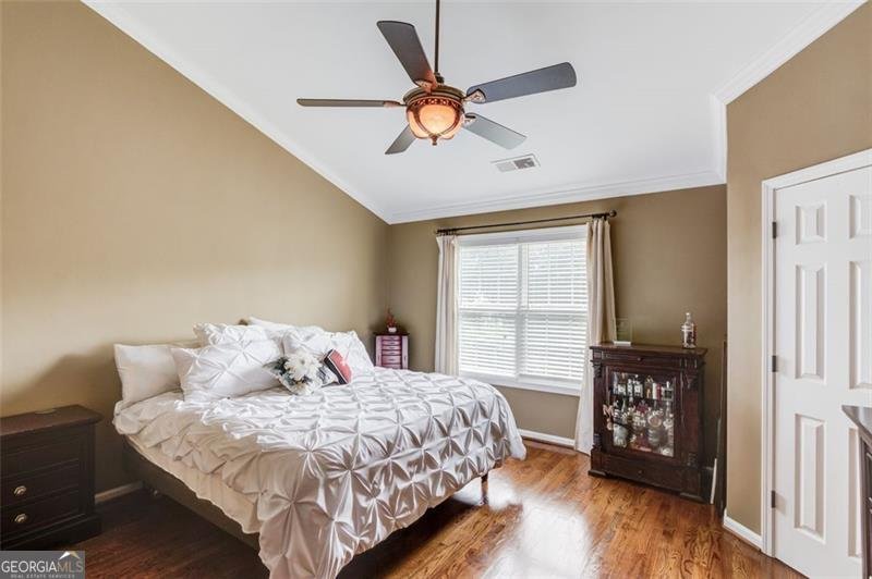 262 SANDHURST Court Suwanee - 19