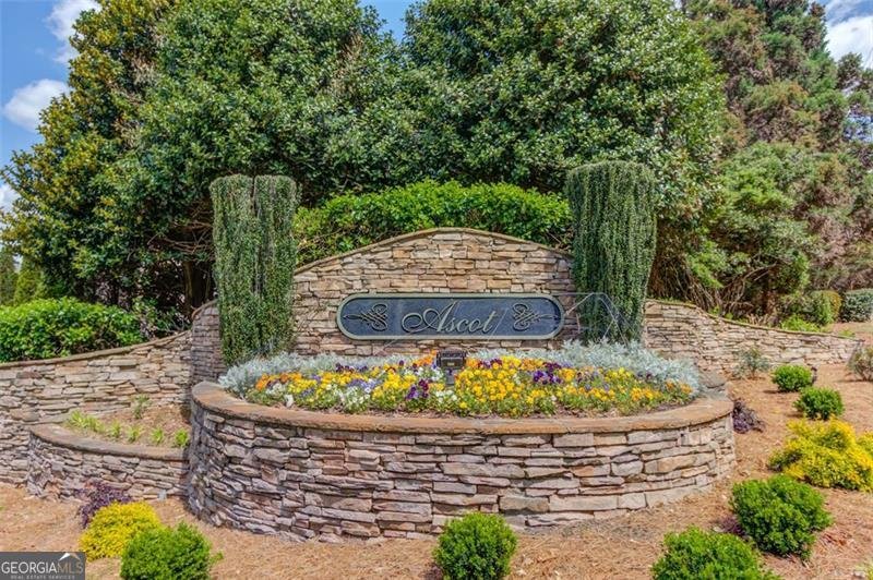 262 SANDHURST Court Suwanee - 48