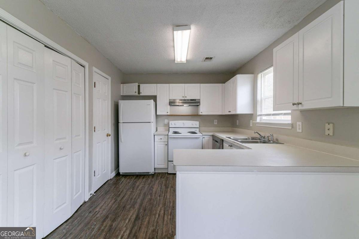 256 Turnstone Road Stockbridge - 2