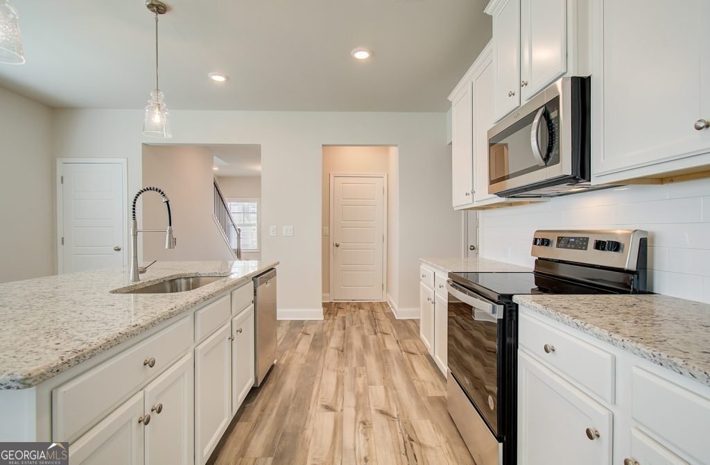 35 Fraser Lane Auburn - 12