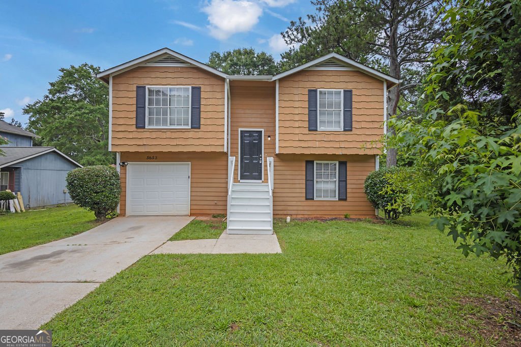 5653 Bradley Circle Lithonia - 1