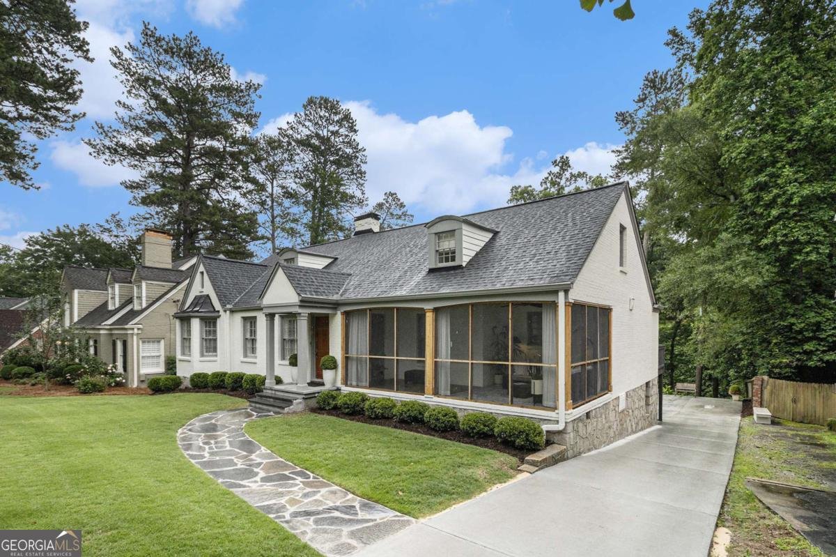 879 Wildwood Road Atlanta - 1