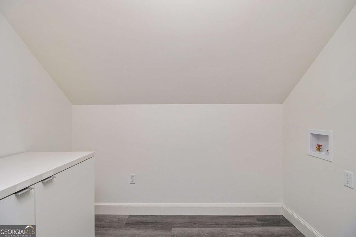 879 Wildwood Road Atlanta - 26