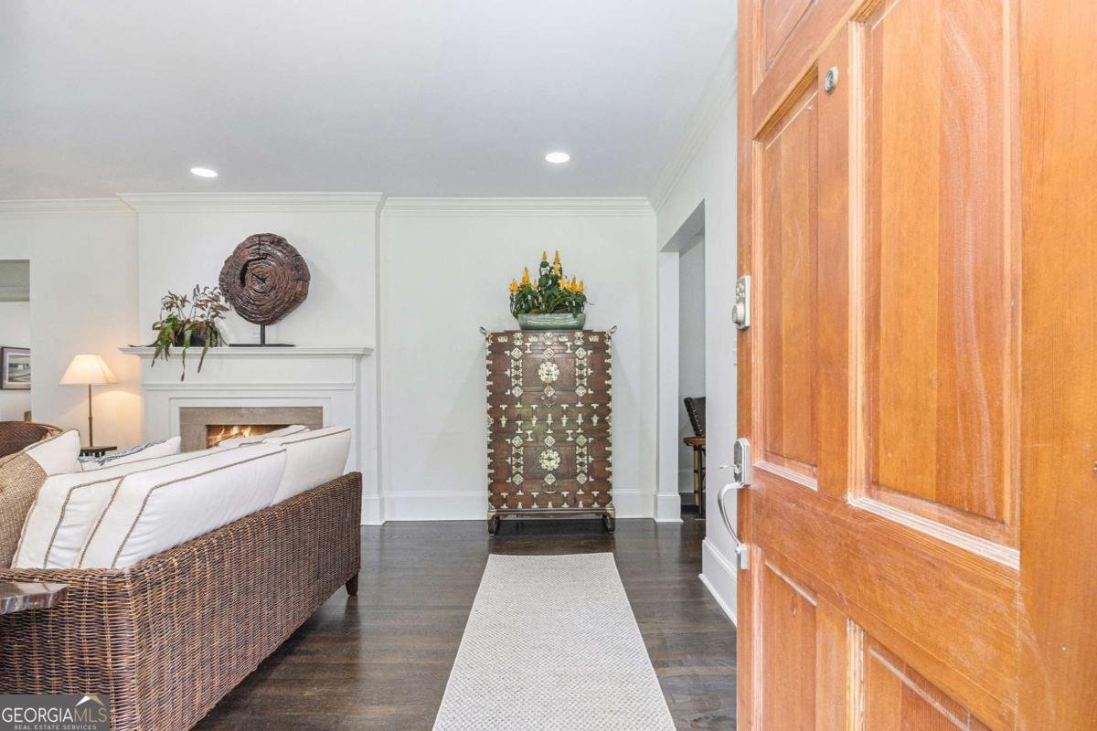 879 Wildwood Road Atlanta - 5