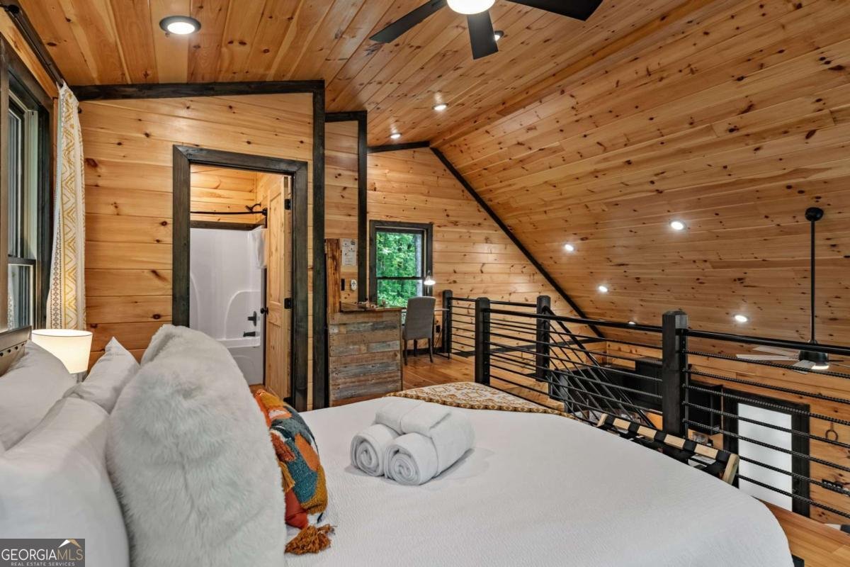 25 Hidden Ridge Court Cherry Log - 43