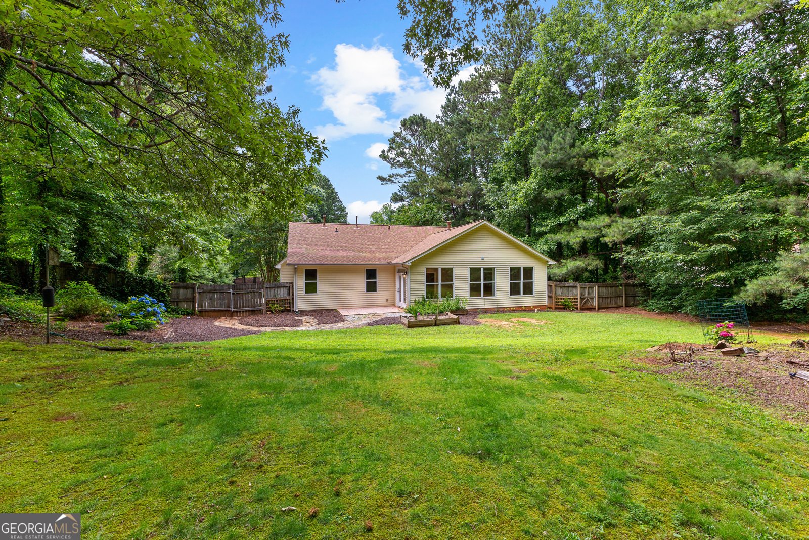 205 Strathmore Drive Sharpsburg - 26