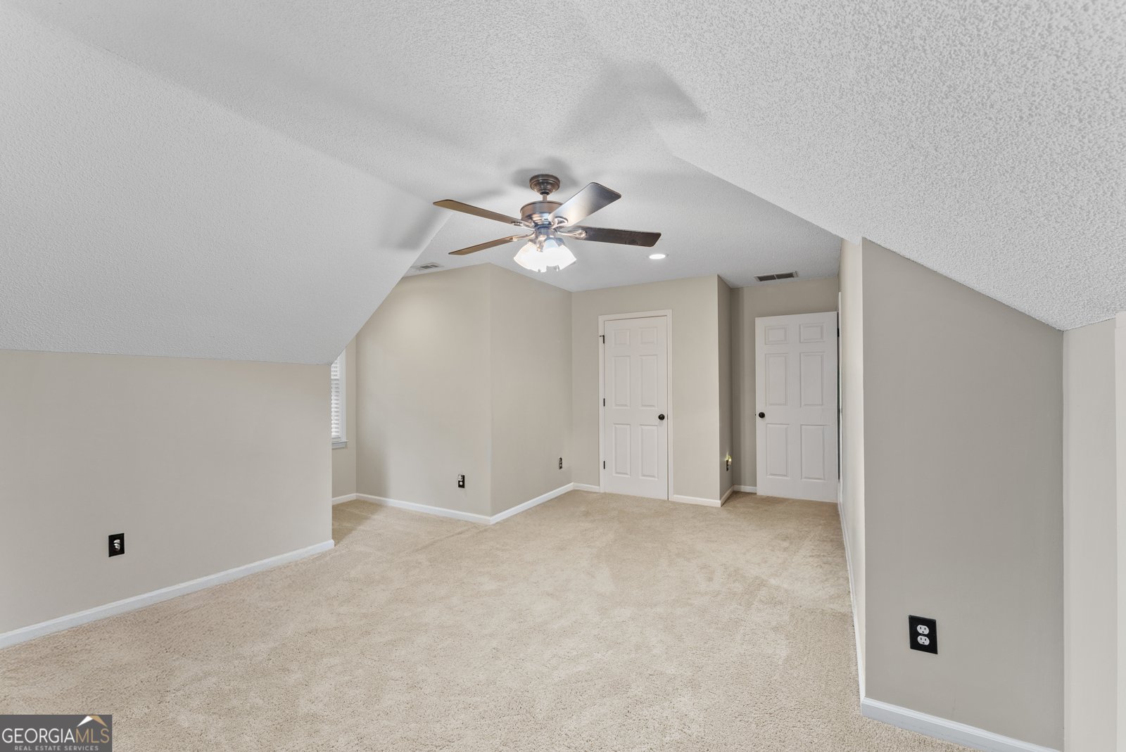 76 BARRINGTON FARMS Parkway Sharpsburg - 22