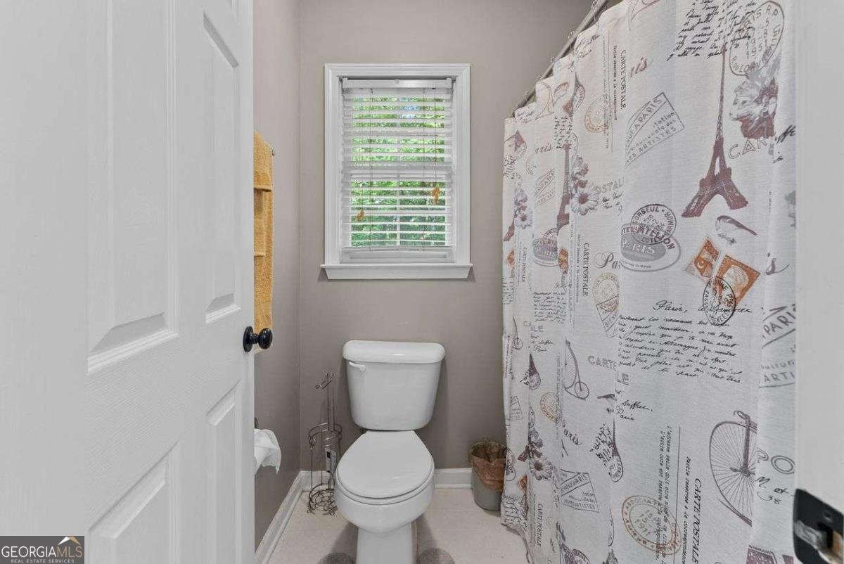 76 BARRINGTON FARMS Parkway Sharpsburg - 23