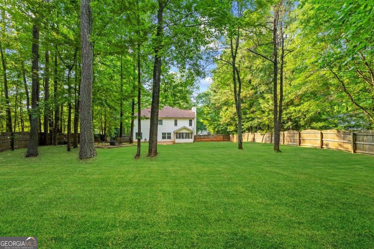 76 BARRINGTON FARMS Parkway Sharpsburg - 26