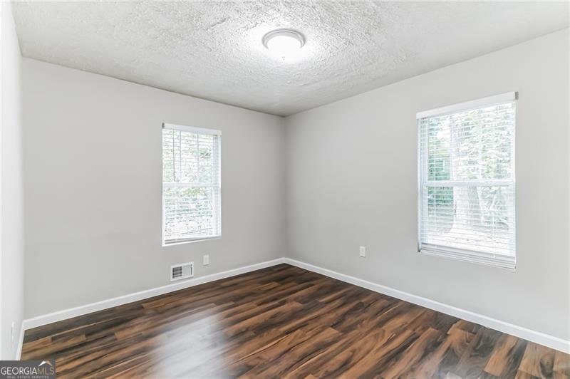 2069 Chicago Avenue Atlanta - 12