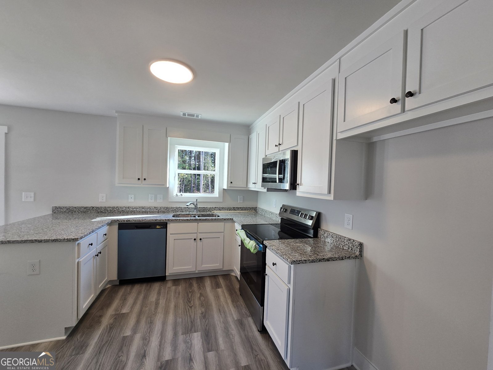 82 Armstrong Drive Mansfield - 4