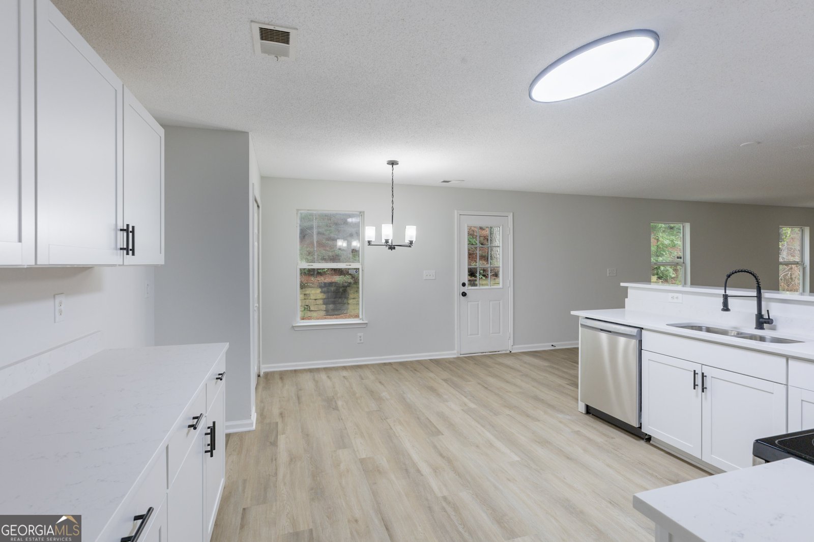 450 Pinevale Court Atlanta - 2