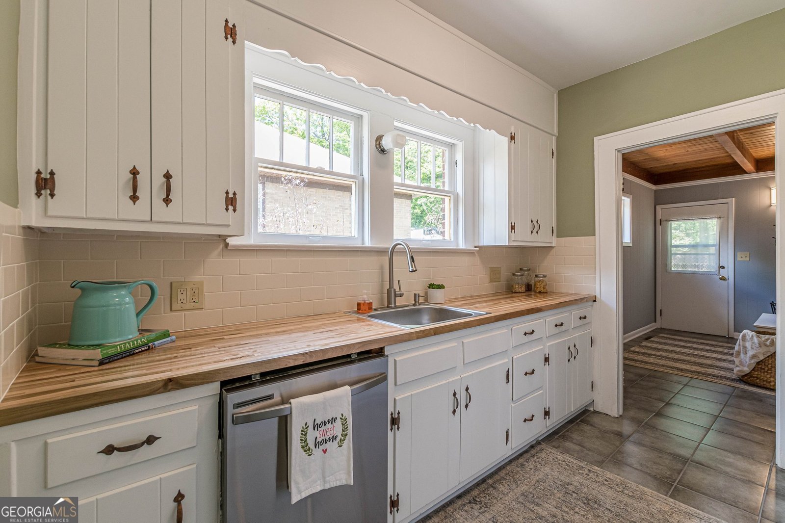 1391 Jefferson Avenue East Point - 16