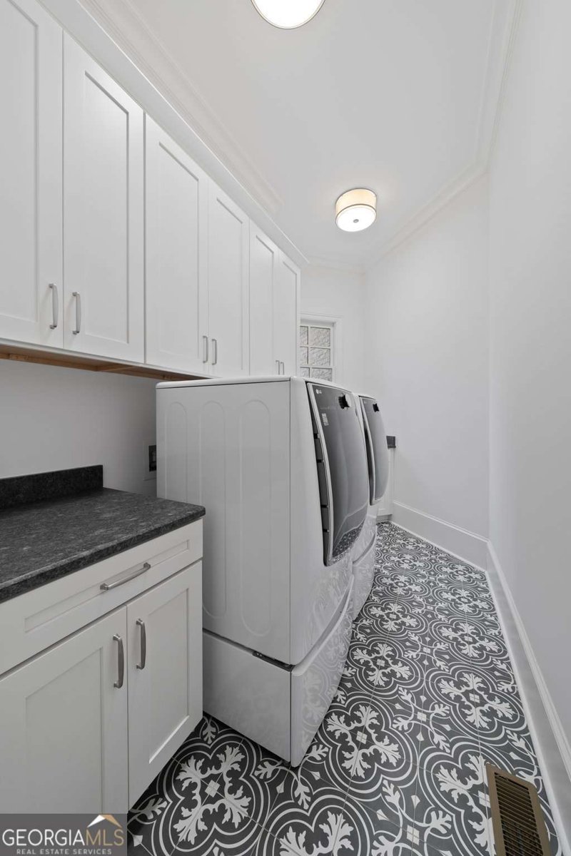 3213 Balley Forrest Drive Milton - 41