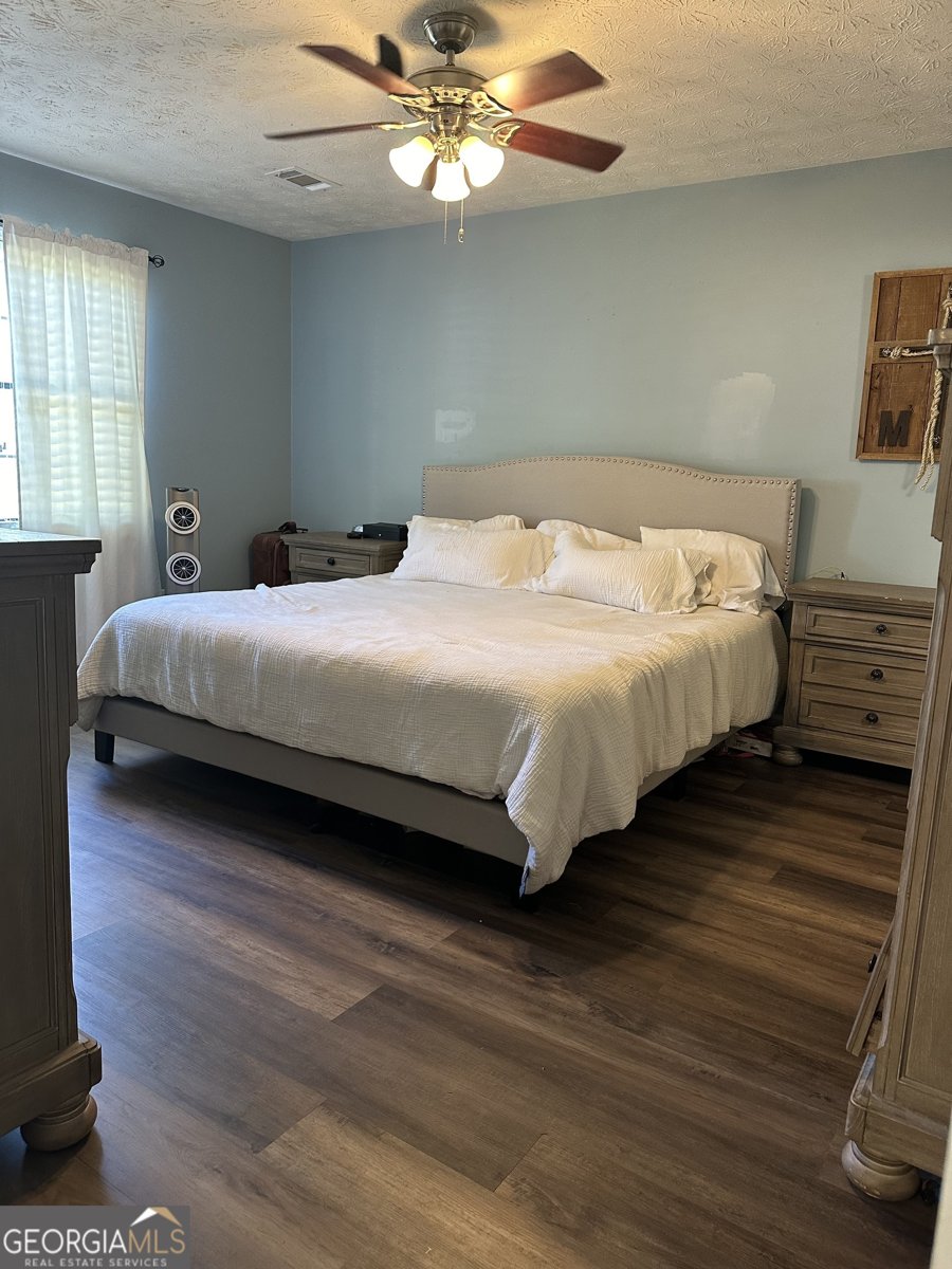 517 Pebble Point Loganville - 4