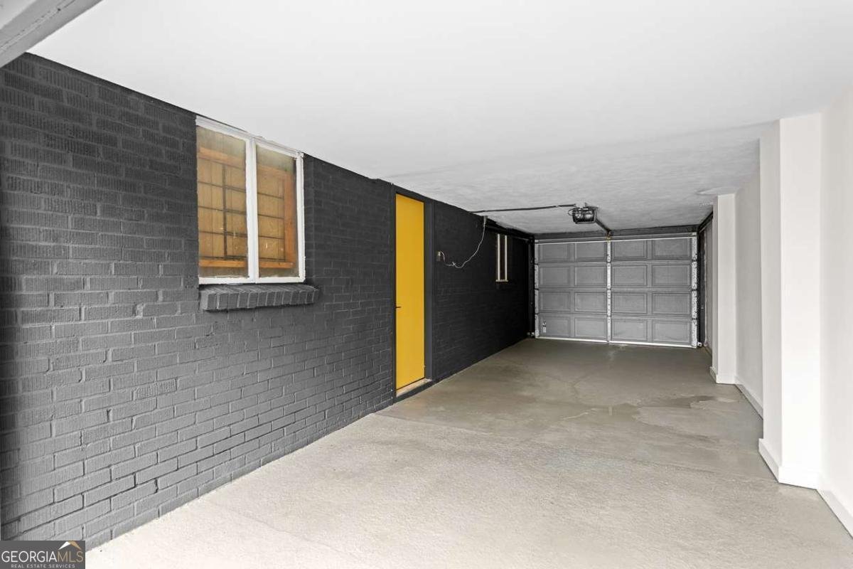1494 May Avenue Atlanta - 39