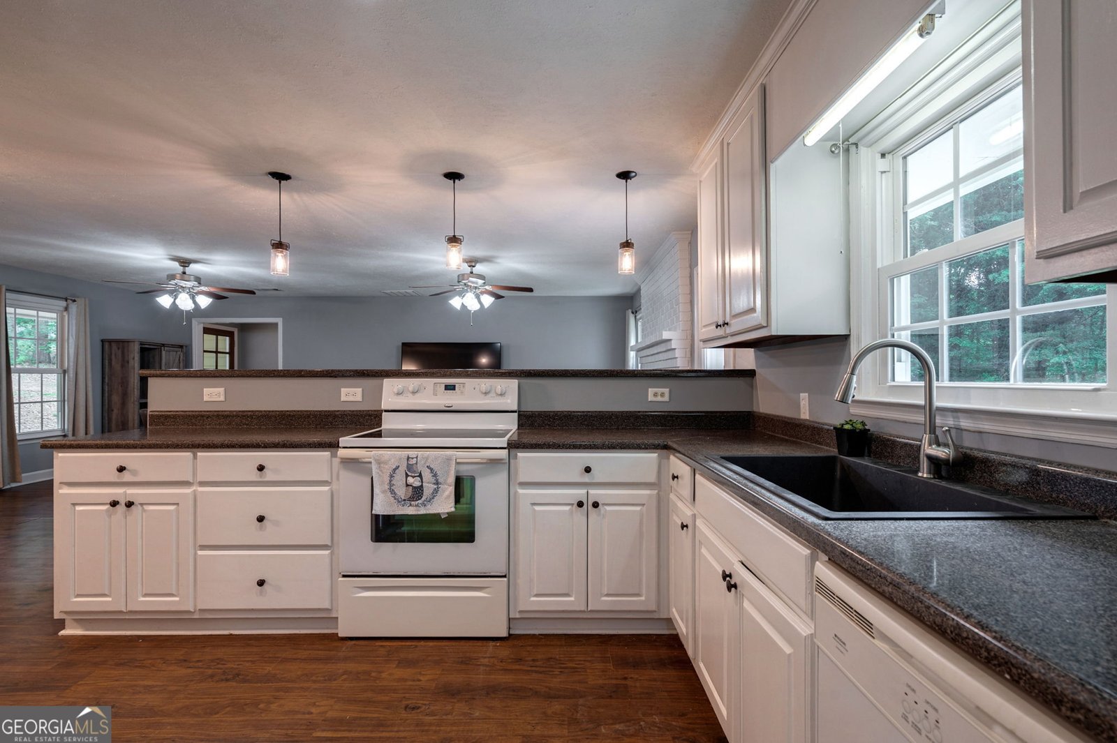 5311 Highway 106 Hull - 13