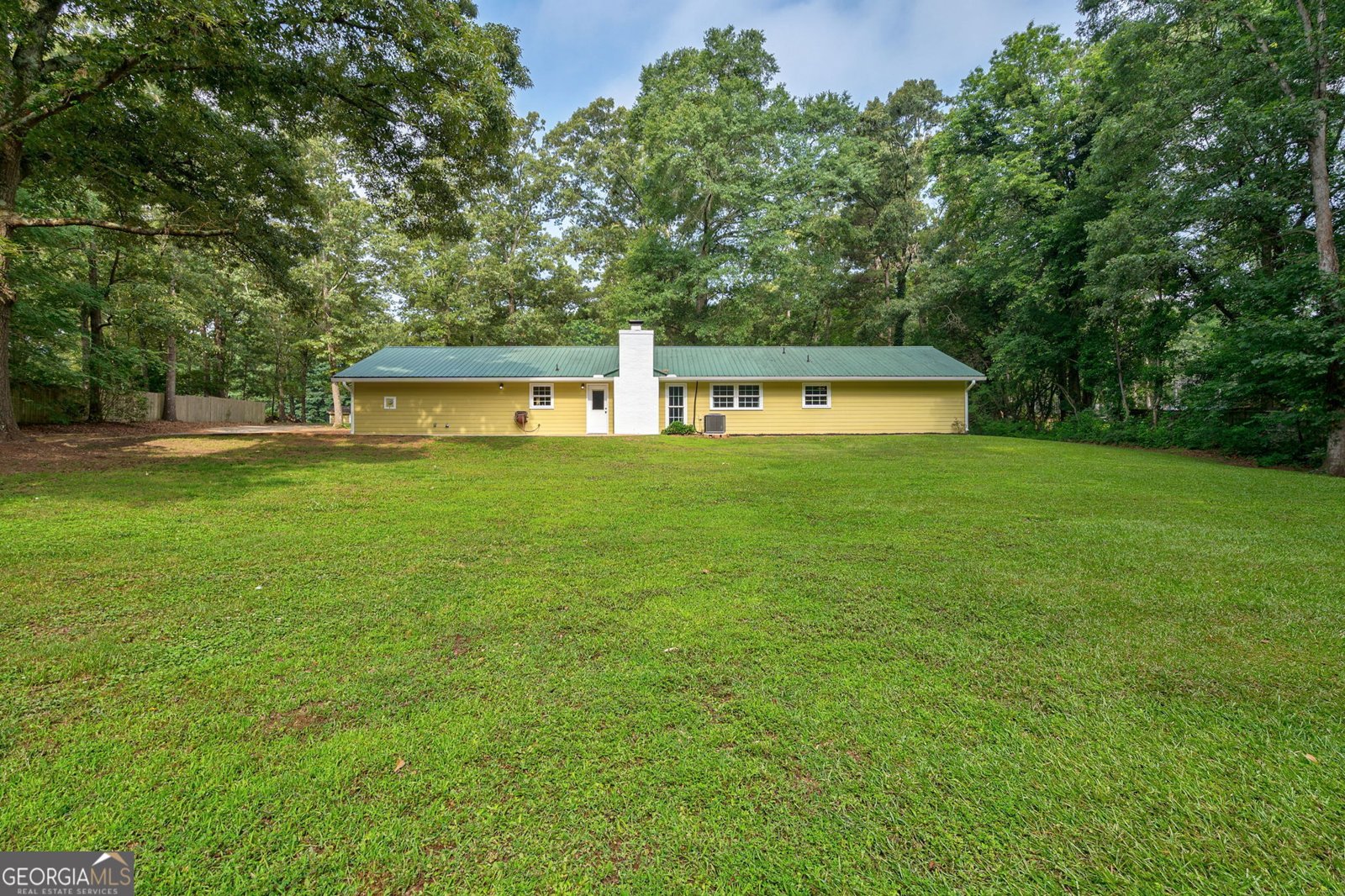 5311 Highway 106 Hull - 33