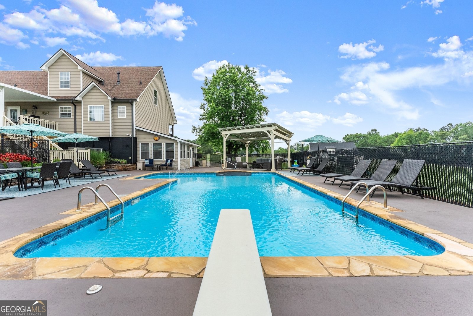 8958 Bill Savage Road Lula - 76