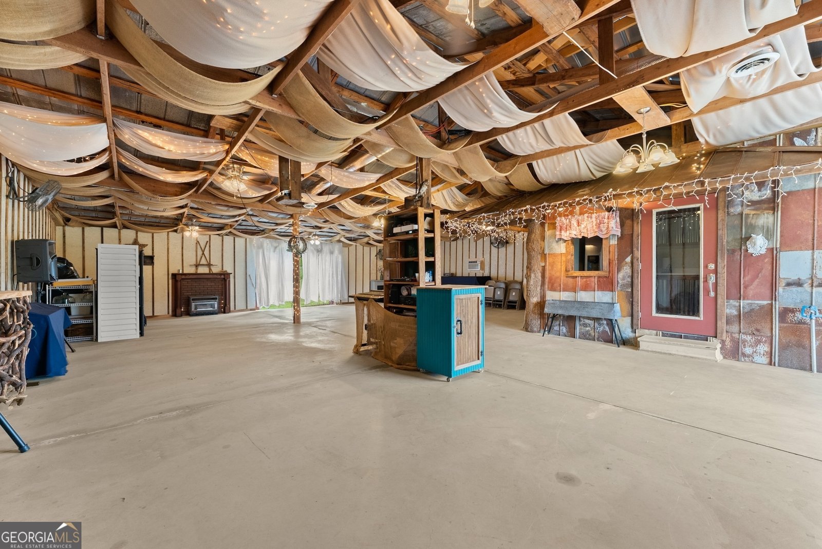 8958 Bill Savage Road Lula - 93
