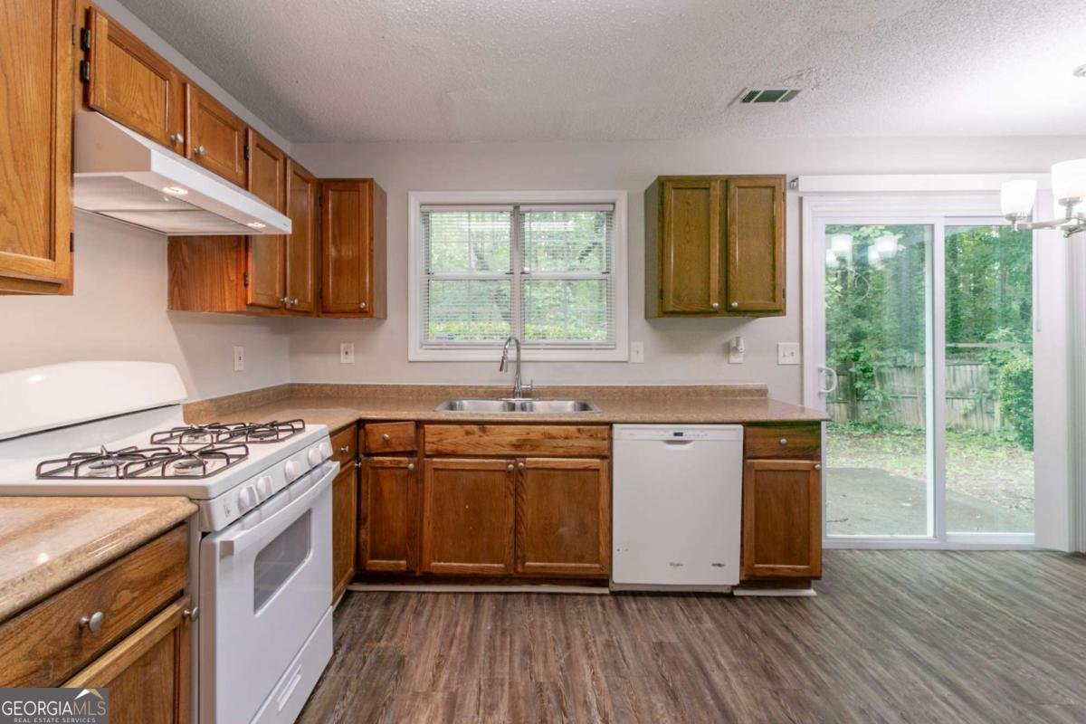 847 Ashley Lane Stone Mountain - 12