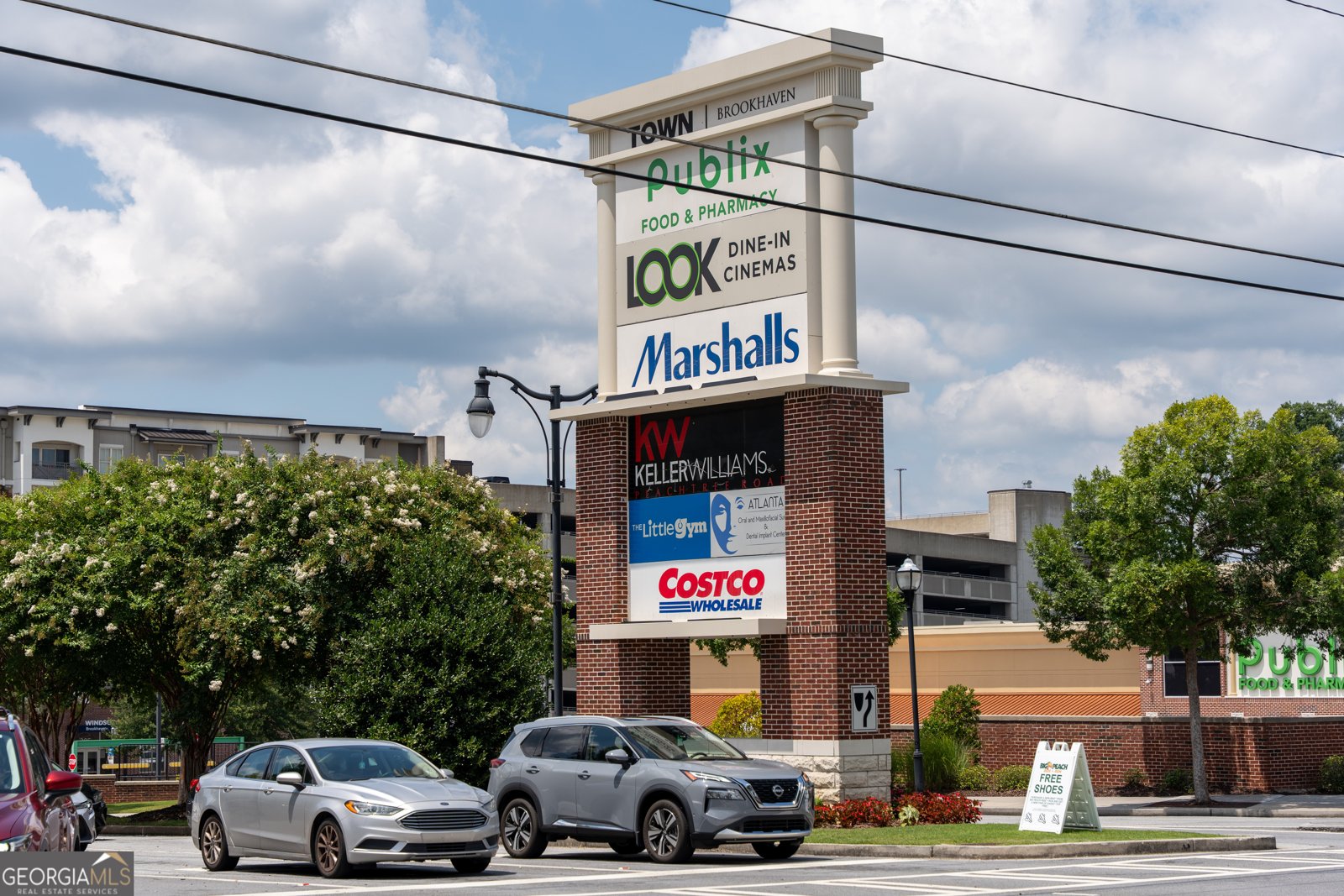 1382 Doublegate Drive Atlanta - 64