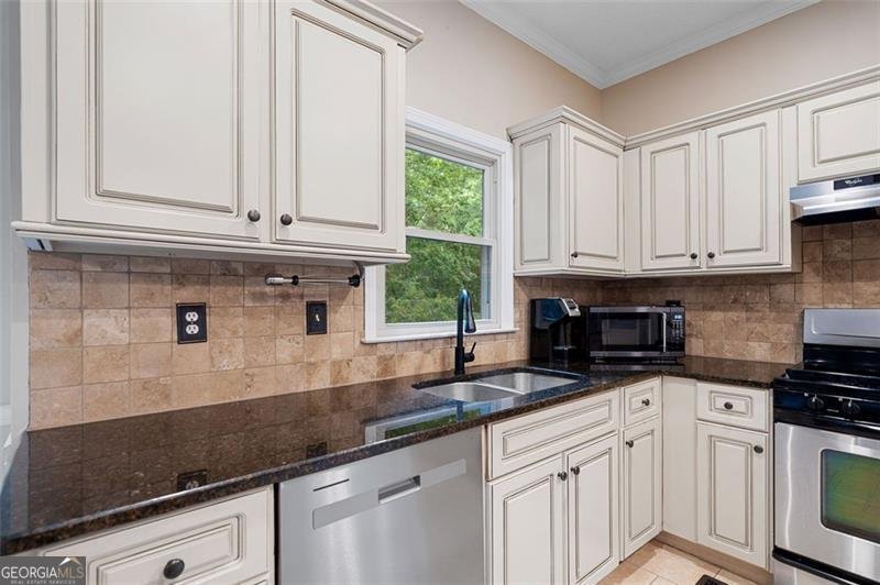 404 PINE GROVE Way Woodstock - 15