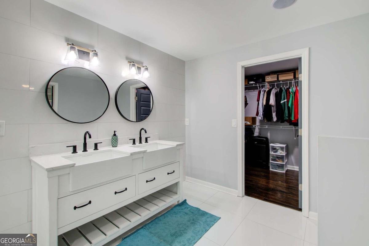 1740 DODSON Drive Atlanta - 22