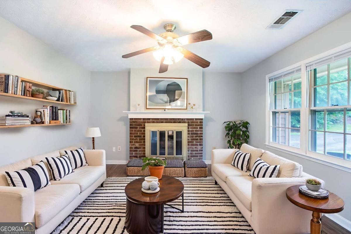 604 Hamlet Court Conyers - 2