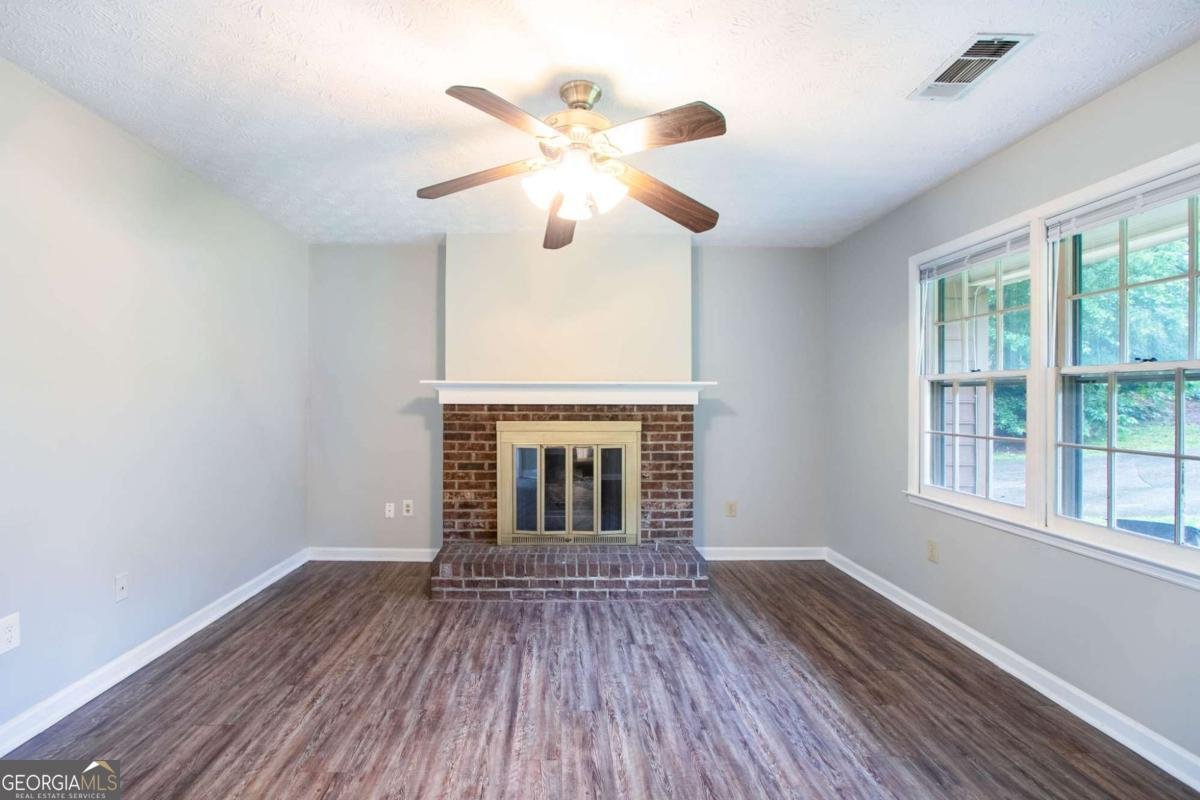604 Hamlet Court Conyers - 3
