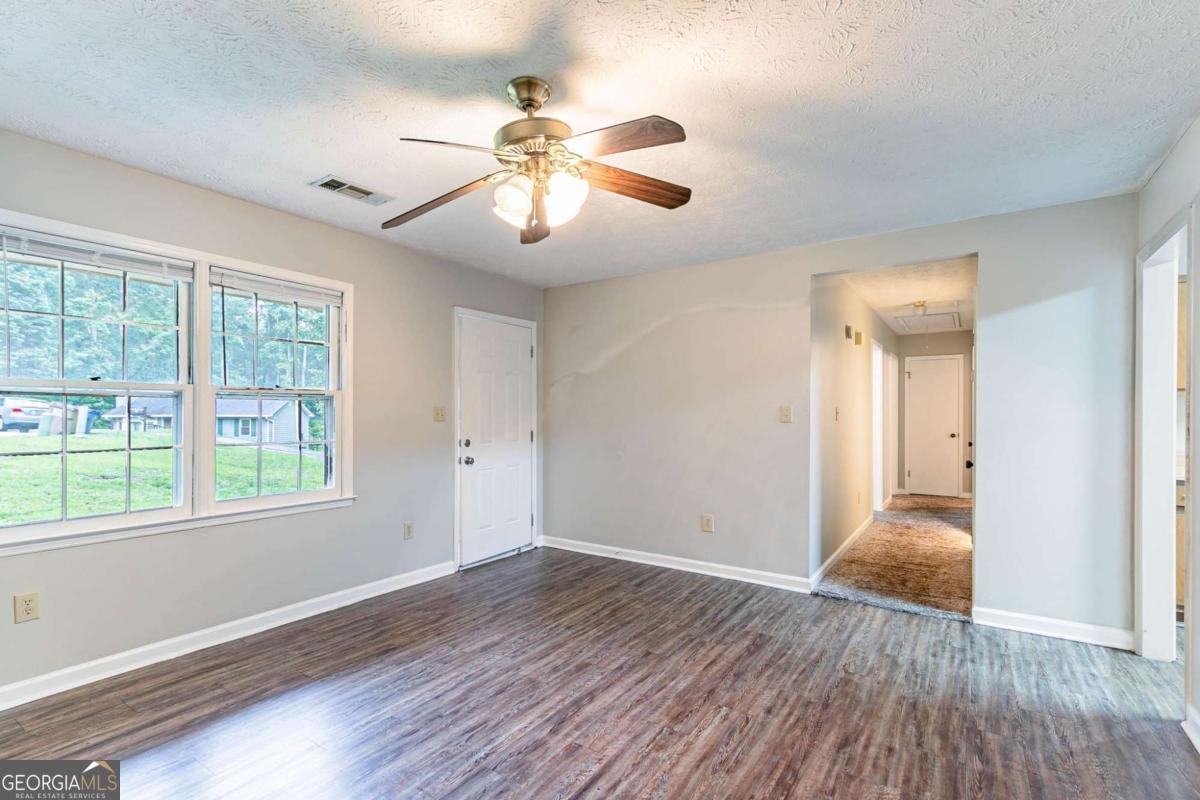 604 Hamlet Court Conyers - 4
