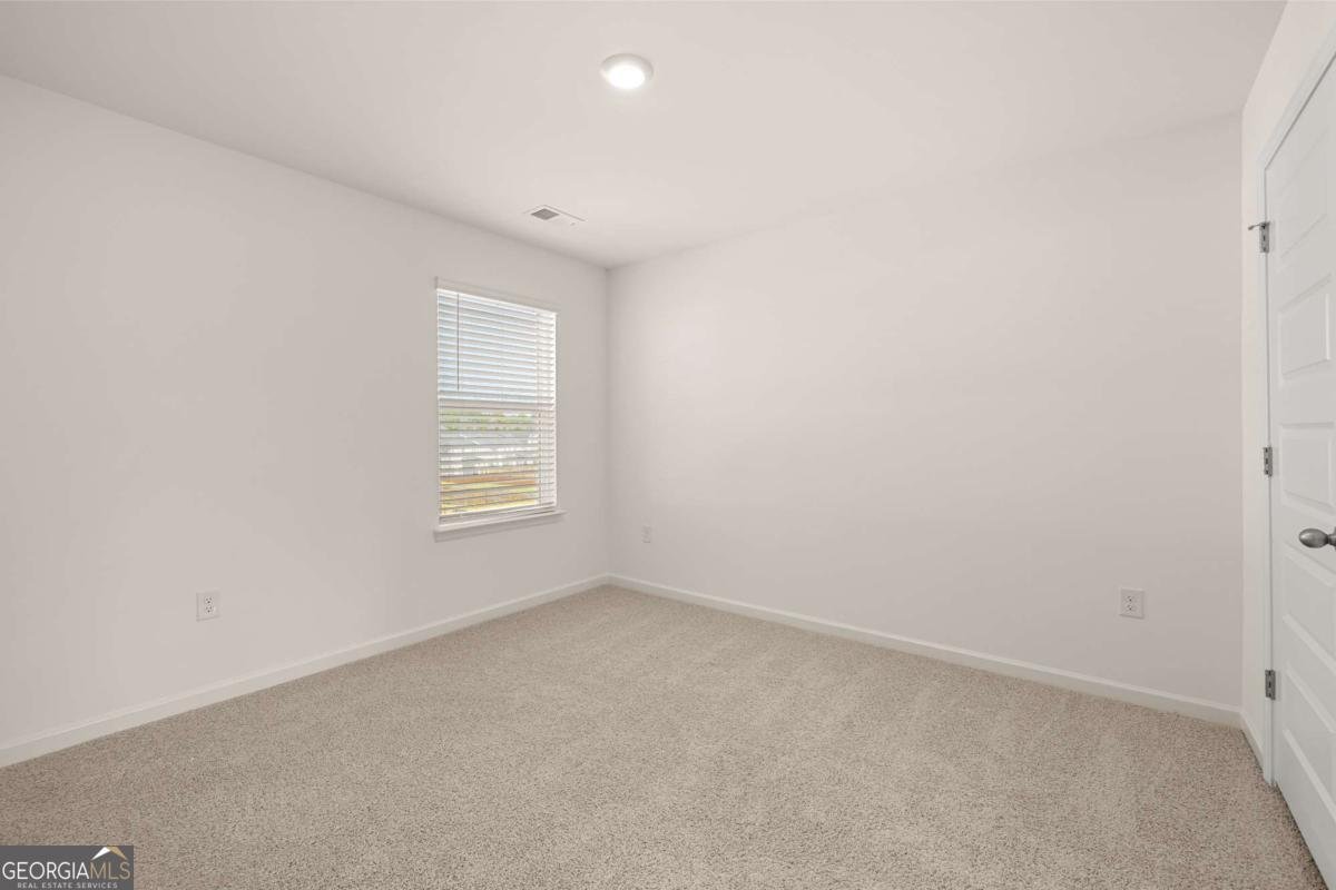 281 Sandy Oak Drive Loganville - 43