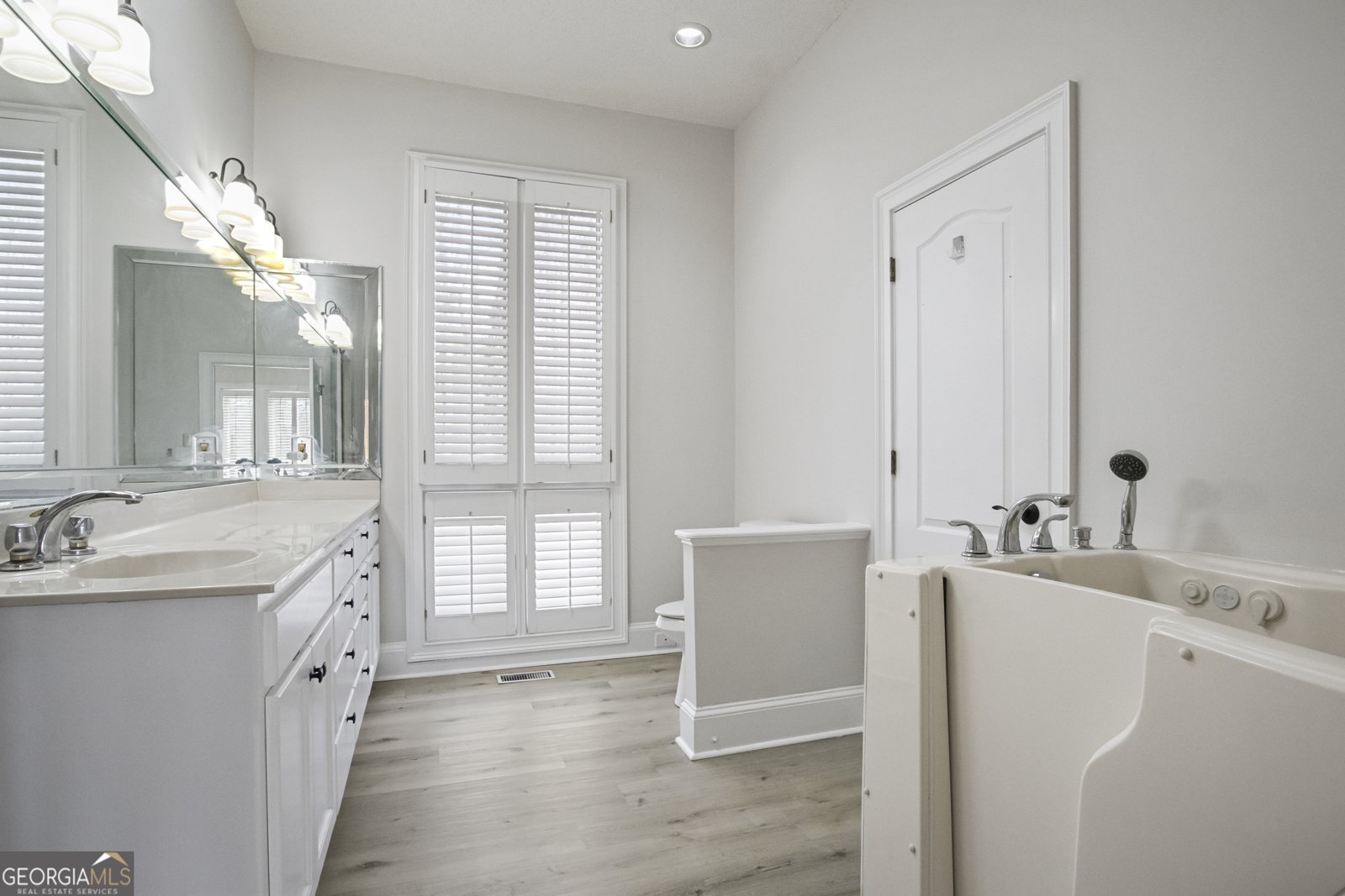 1126 WEDGEFIELD Drive Marietta - 22