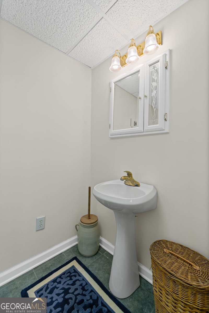 2722 Brookhaven Lane Buford - 53