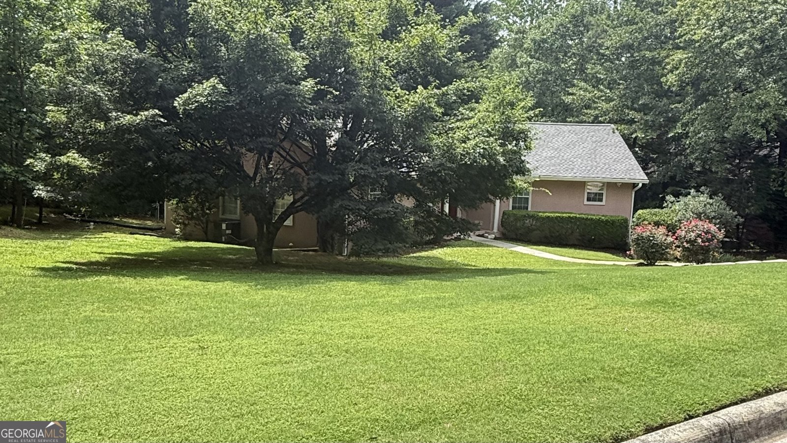 4221 Riverlake Way Snellville - 4