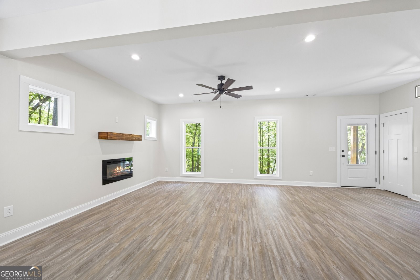 990 Rue Fleur De Lis Lavonia - 19