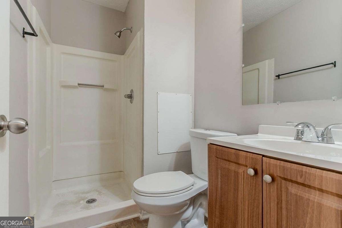 6114 Leverett Drive Lithonia - 22
