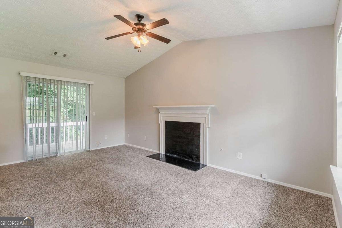 6114 Leverett Drive Lithonia - 4