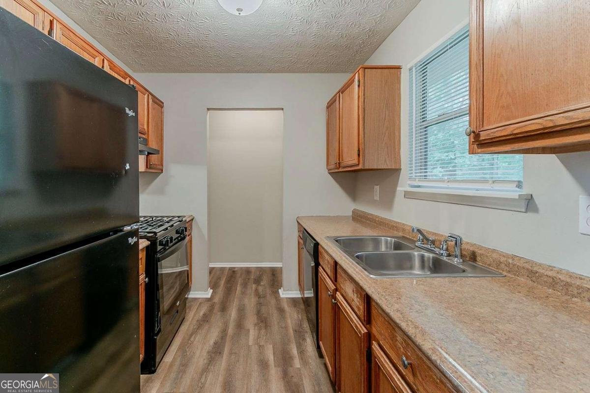 6114 Leverett Drive Lithonia - 8
