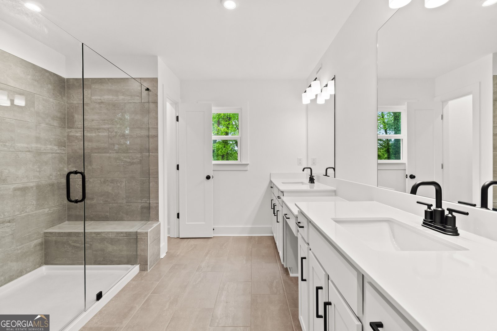 586 Avondale Park Circle Decatur - 40