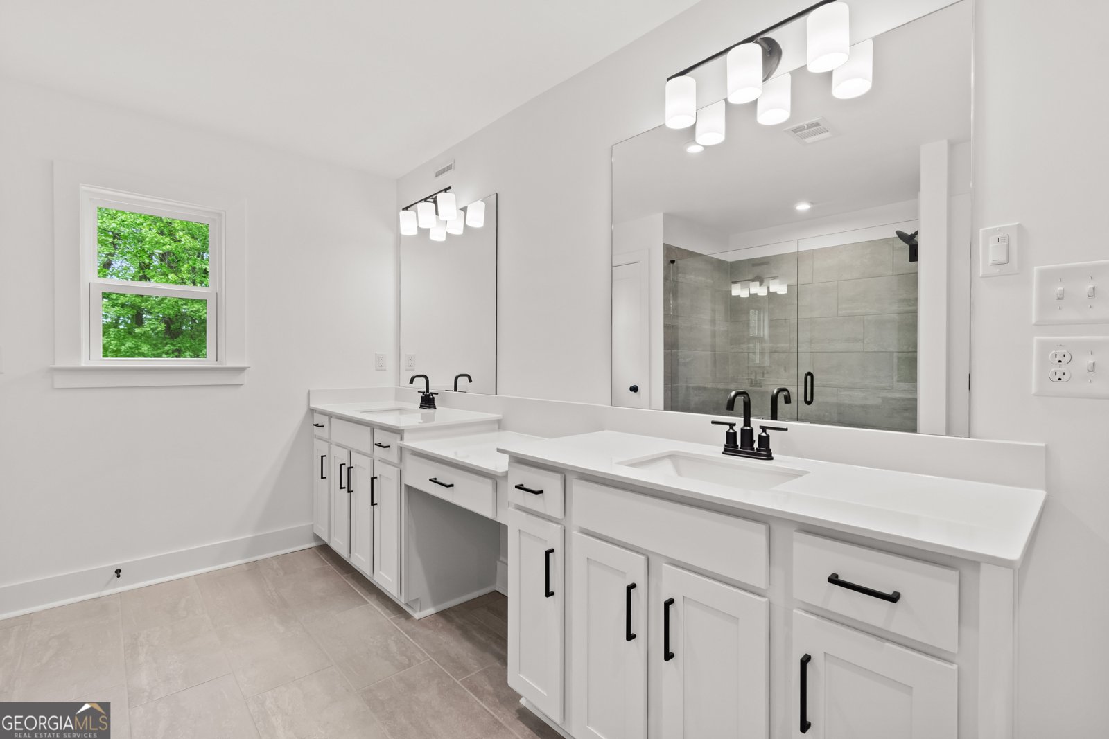 586 Avondale Park Circle Decatur - 41