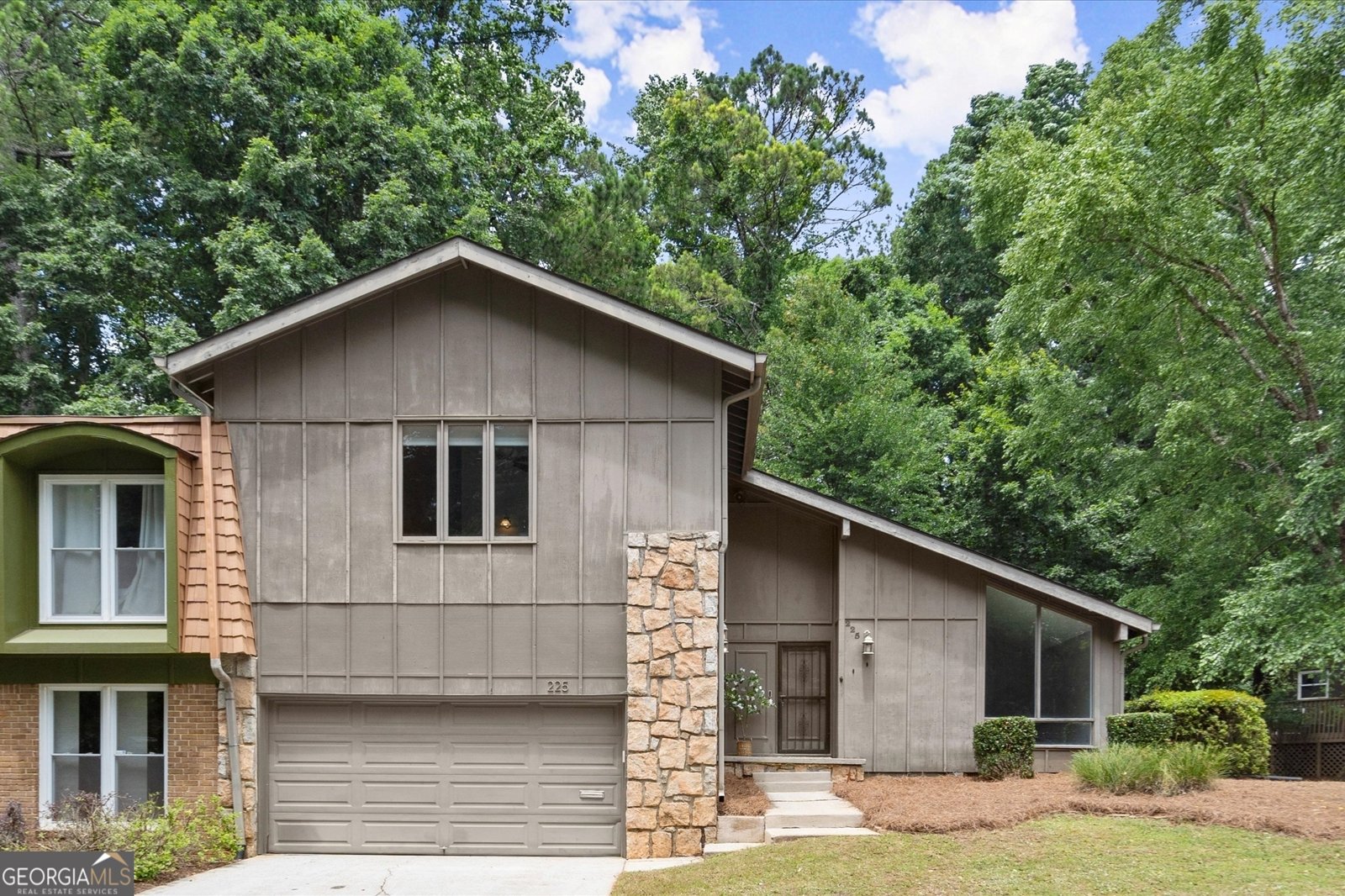 225 Lakeview Ridge Roswell - 2