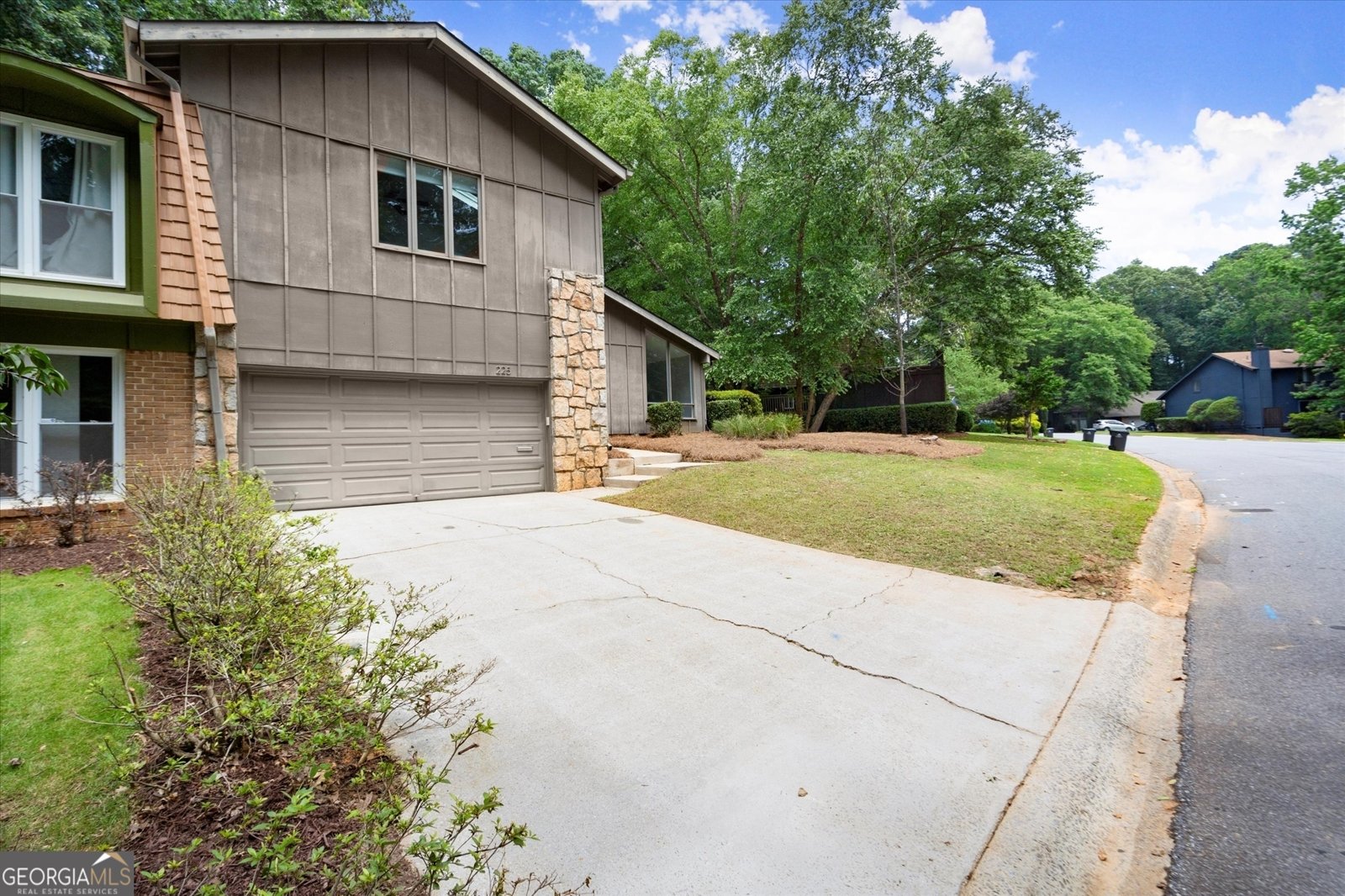 225 Lakeview Ridge Roswell - 4